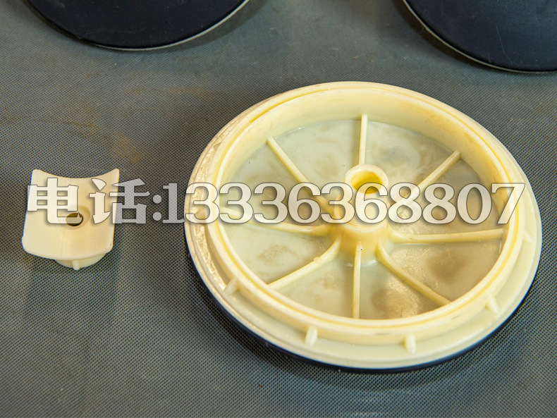 微(wēi)孔曝氣頭背面