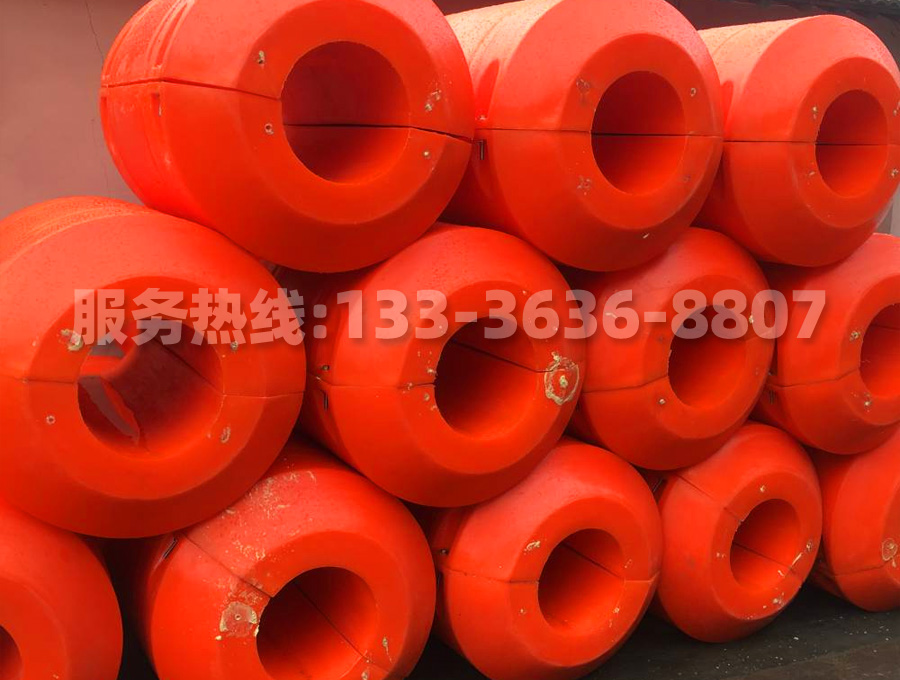 水(shuǐ)上(shàng)浮筒
